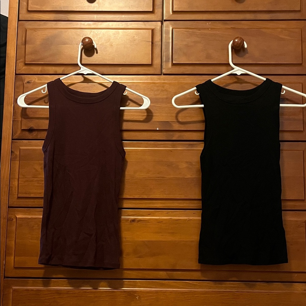 Set of Women's Tank Tops - Black and Burgundy